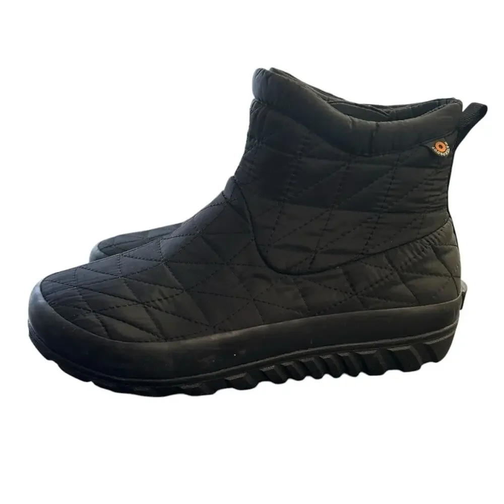 BOGS Snowday ll Black Quilted Short Boots Waterproof Size 7